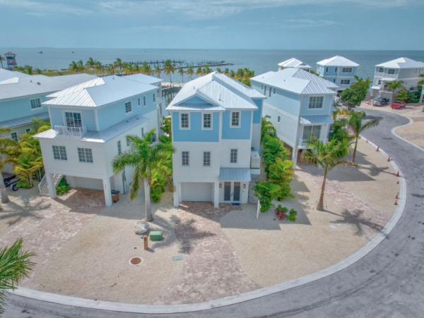 Luxury Oceanfront Vacation Rental in Marathon FL - 5-Bedroom Stunning Views